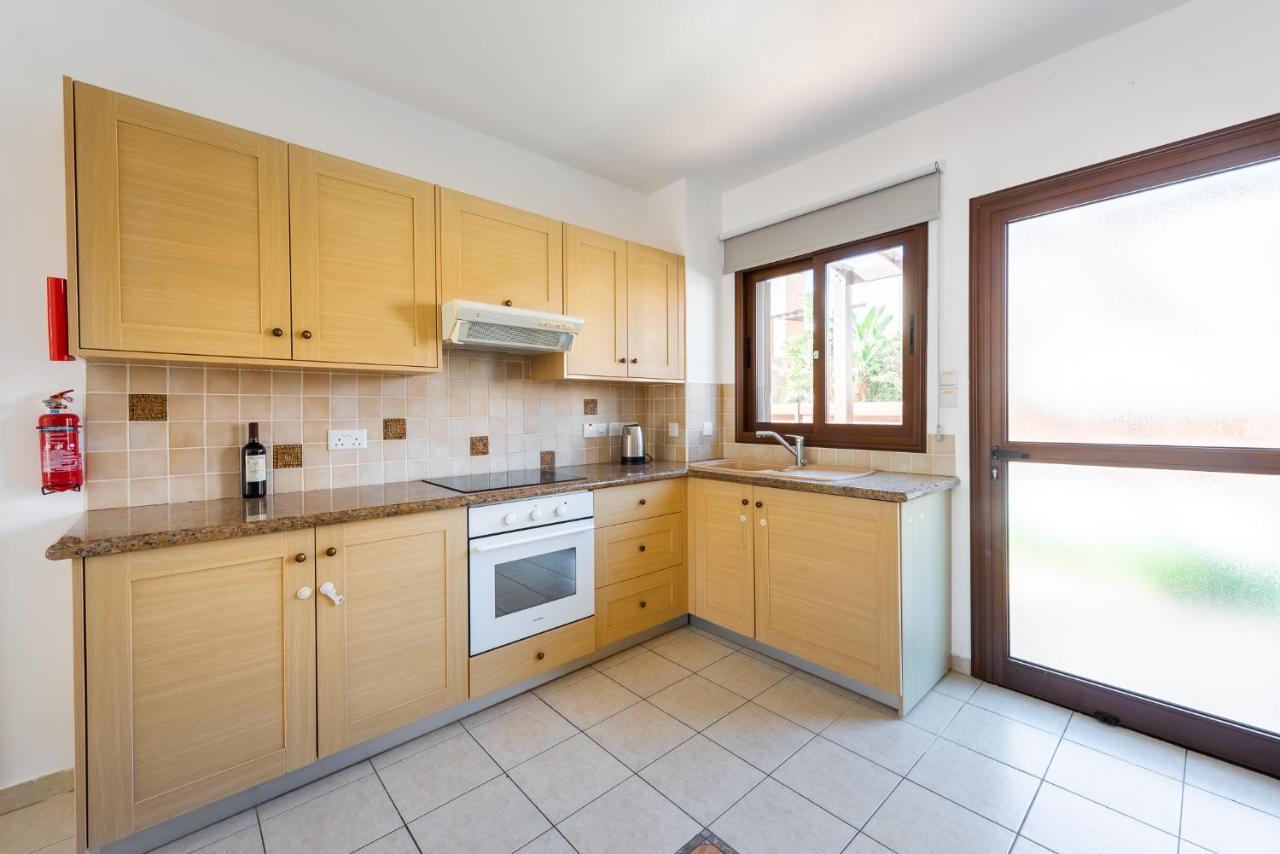 Villa Iris By Ezoria Villas Ayia Napa Exteriör bild