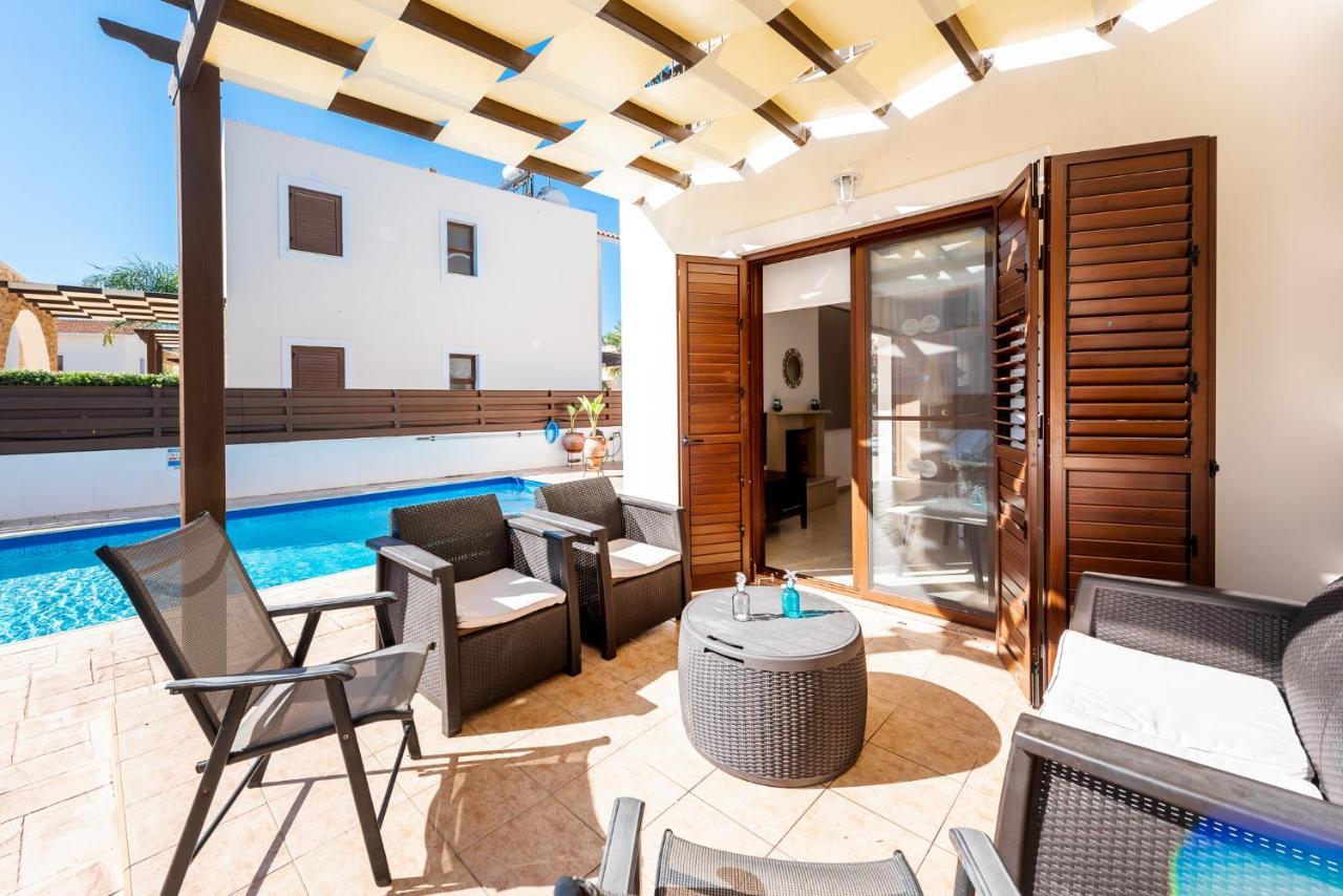 Villa Iris By Ezoria Villas Ayia Napa Exteriör bild