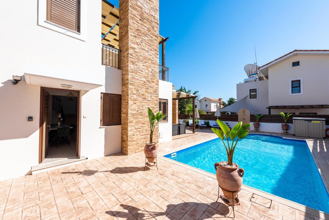 Villa Iris By Ezoria Villas Ayia Napa Exteriör bild