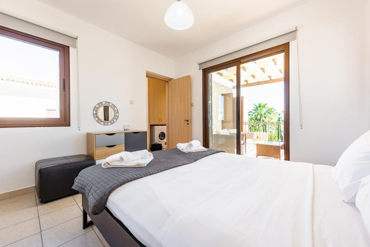 Villa Iris By Ezoria Villas Ayia Napa Exteriör bild
