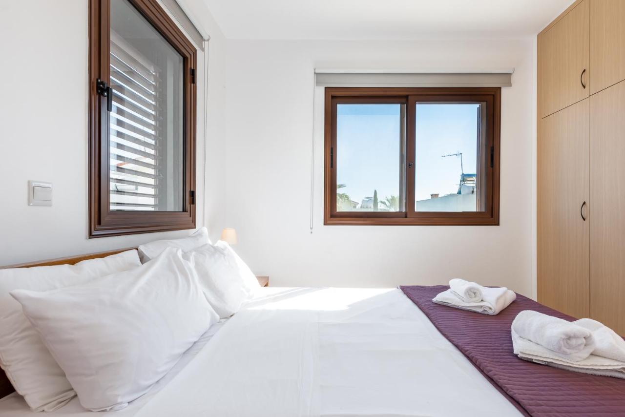 Villa Iris By Ezoria Villas Ayia Napa Exteriör bild