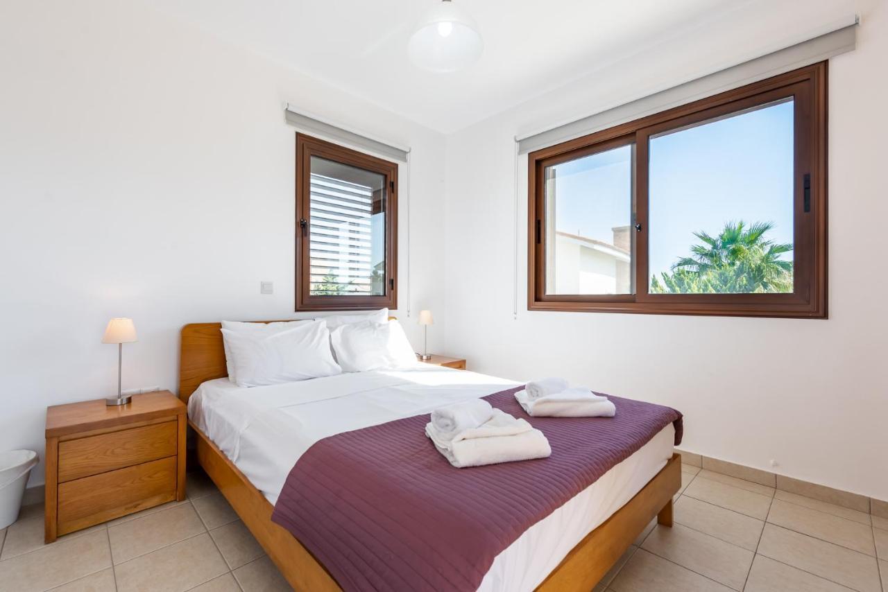 Villa Iris By Ezoria Villas Ayia Napa Exteriör bild