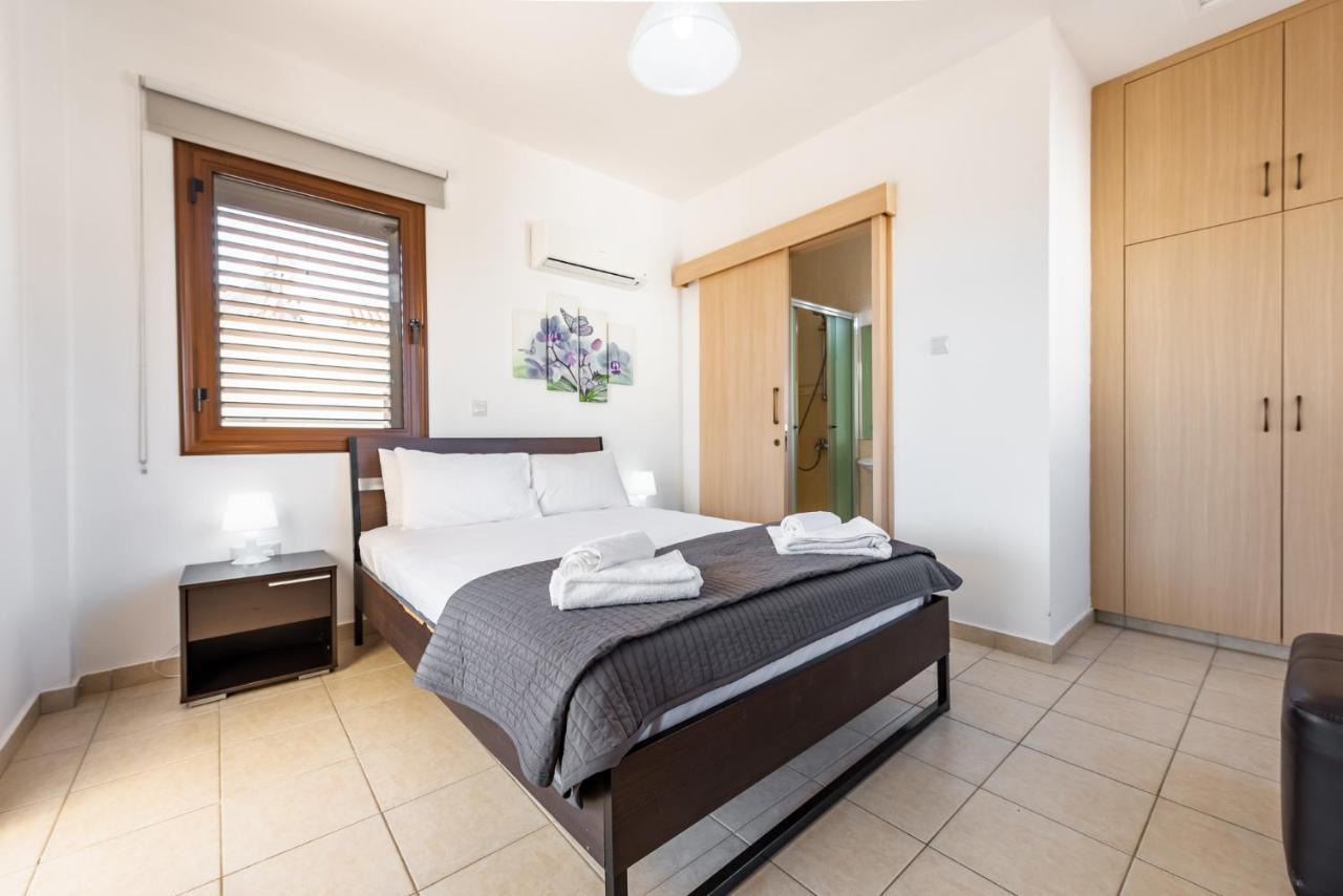 Villa Iris By Ezoria Villas Ayia Napa Exteriör bild
